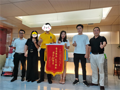 南寧裝修公司推薦：業主親自送錦旗，星藝裝飾有保障